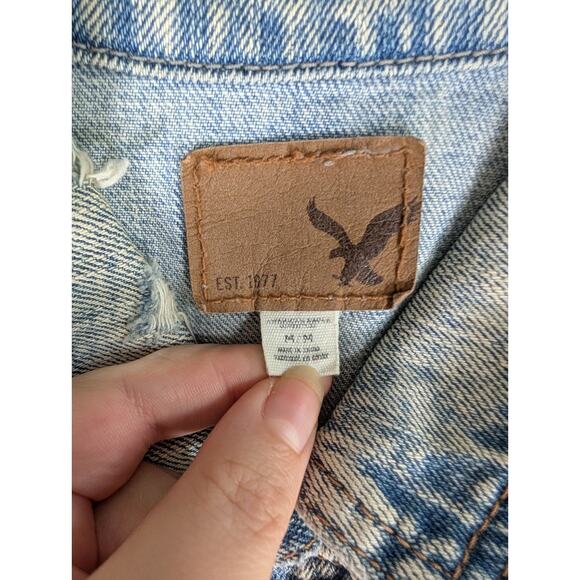American Eagle Jacket Womens Medium Blue Distressed Denim Trucker Preppy - Picture 14 of 16